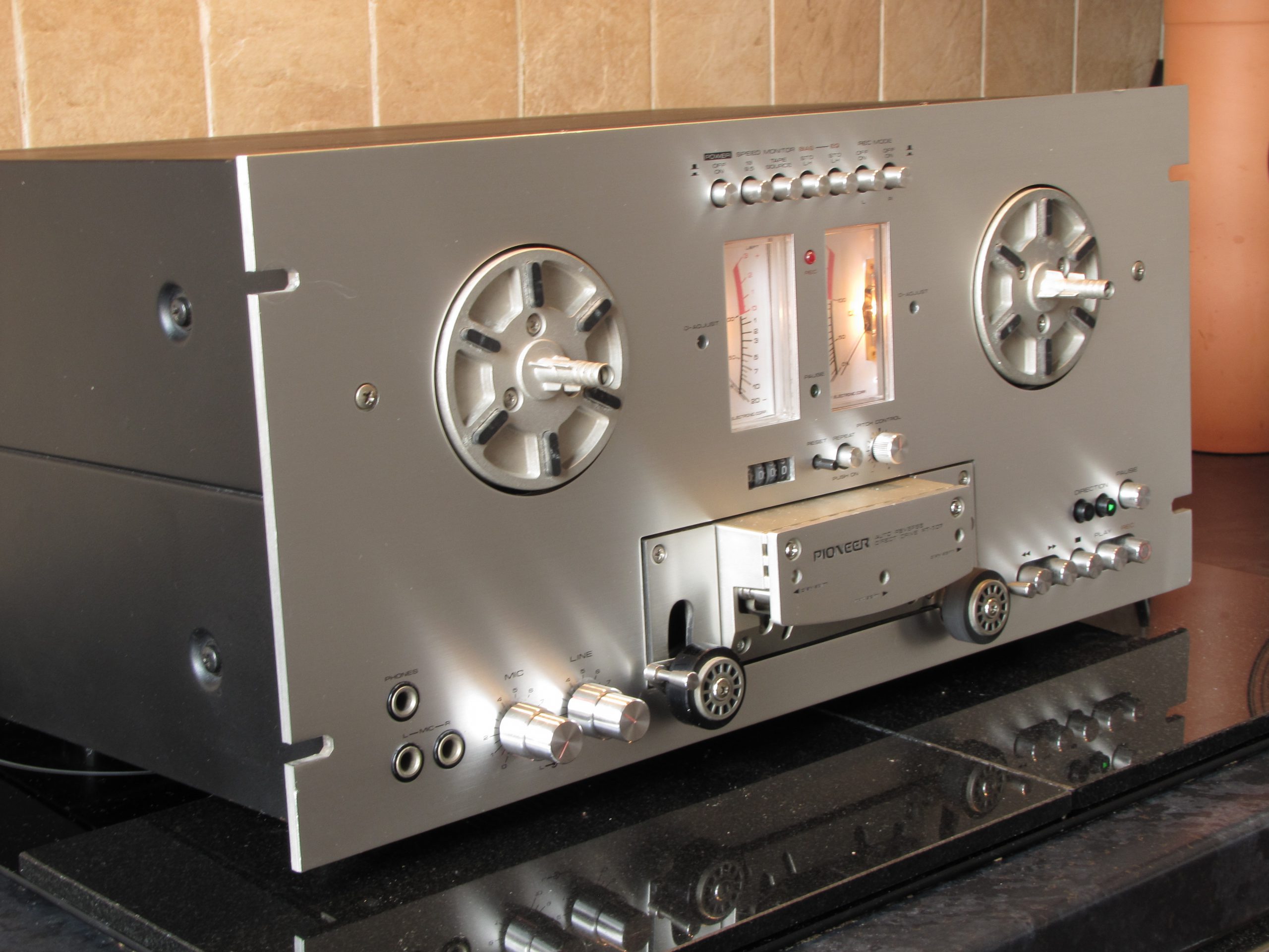 Pioneer RT-707 - Image 2